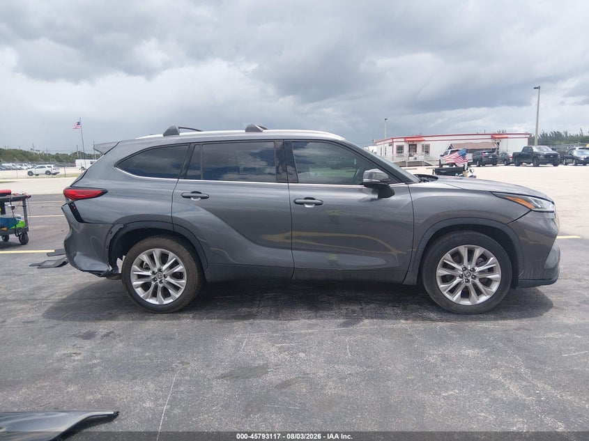 TOYOTA HIGHLANDER - zdjęcie 13