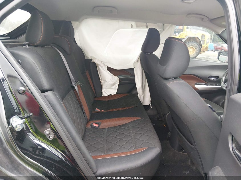 2020 NISSAN KICKS auction photo 8