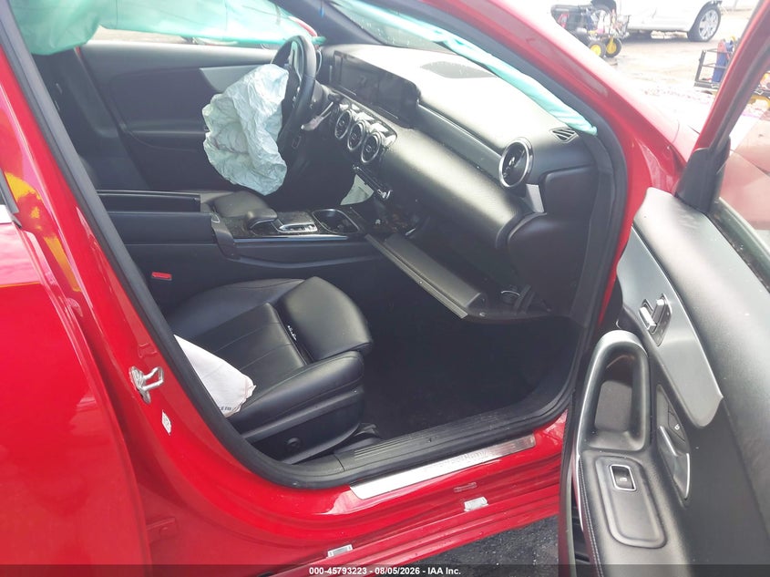 2019 MERCEDES-BENZ A 220 auction photo 5