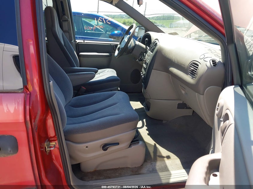 2003 DODGE CARAVAN auction photo 5