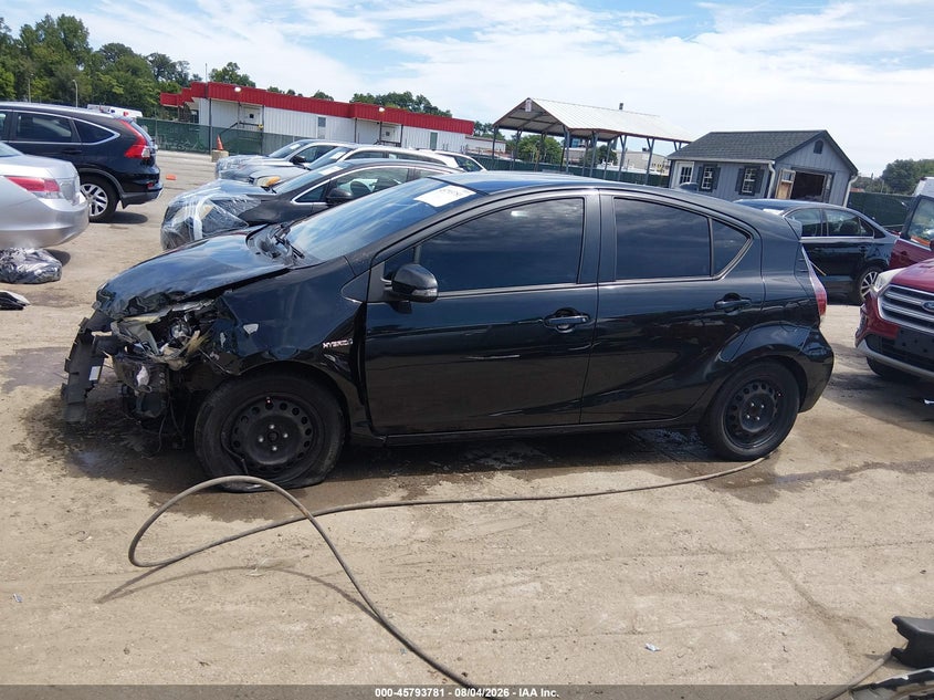 TOYOTA PRIUS C - zdjęcie 15