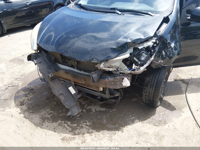 TOYOTA PRIUS C - zdjęcie 6