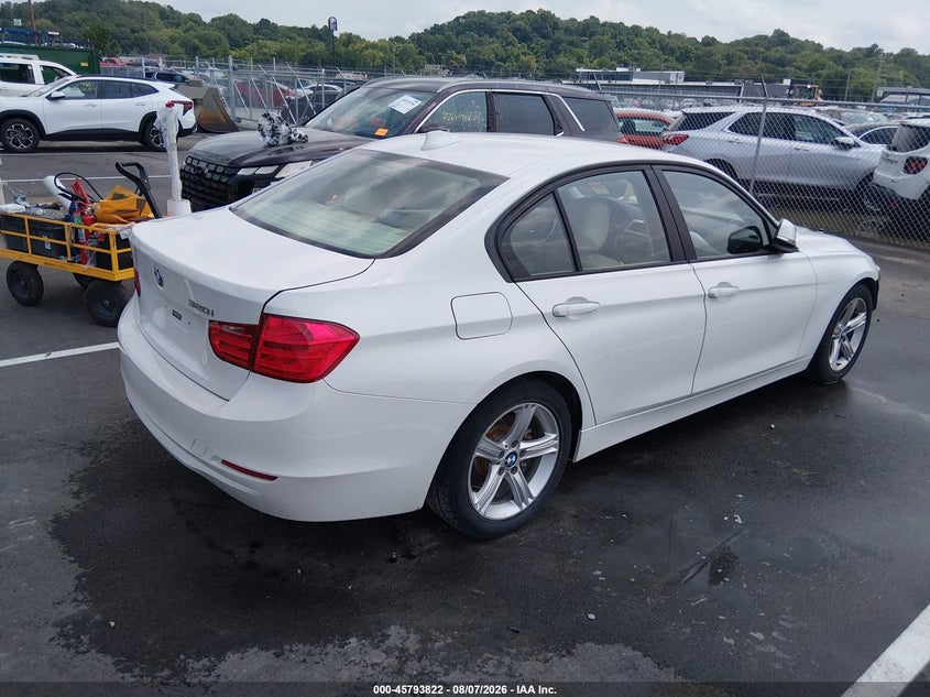 Vin: wba3b1c51dk129361, lot: 46292653, bmw 320i 20134