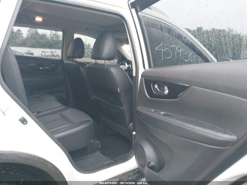 2018 NISSAN ROGUE auction photo 8