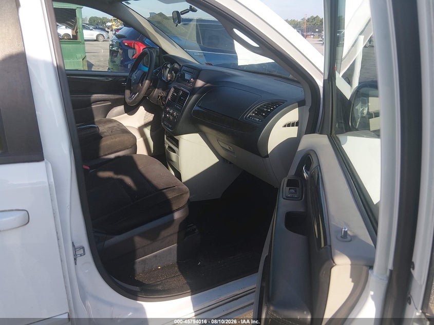 2016 DODGE GRAND CARAVAN auction photo 5