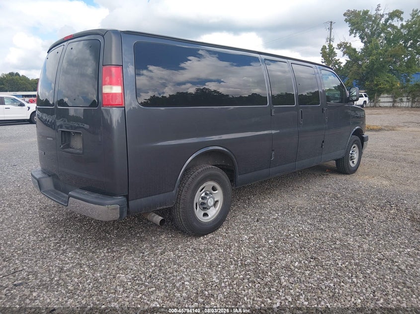 2017 CHEVROLET EXPRESS 3500 auction photo 4