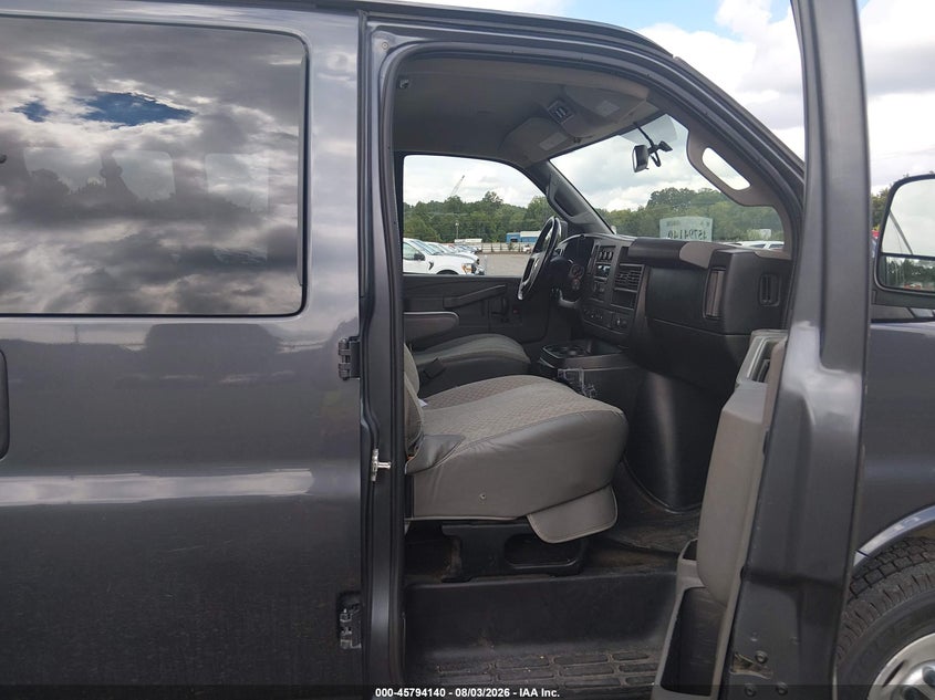 2017 CHEVROLET EXPRESS 3500 auction photo 5