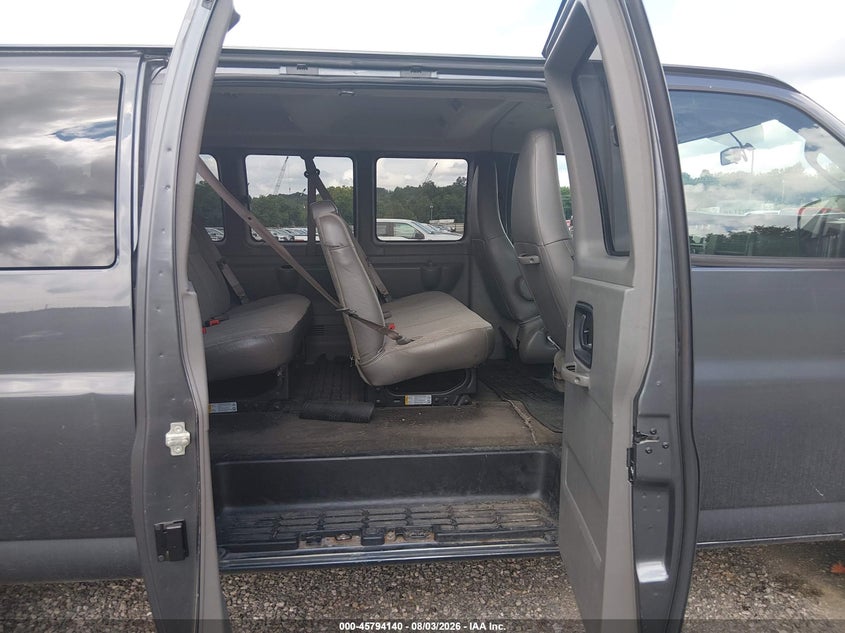 2017 CHEVROLET EXPRESS 3500 auction photo 8