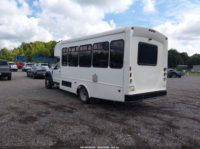 2019 FORD F-450 CHASSIS auction photo 3