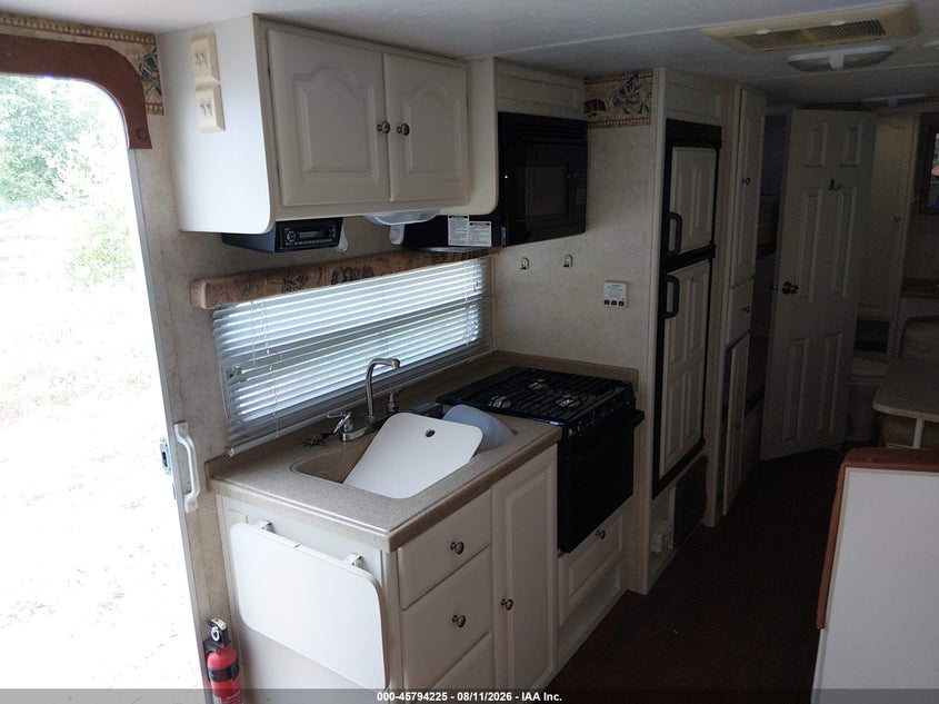 2005 KEYSTONE RV OUTBACK auction photo 7