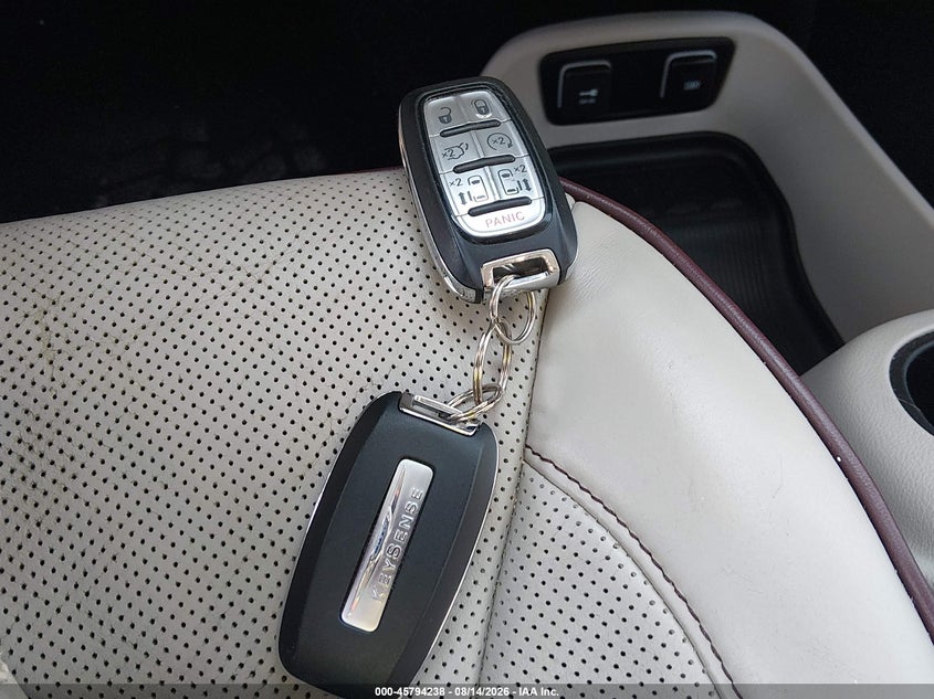 CHRYSLER PACIFICA - zdjęcie 11