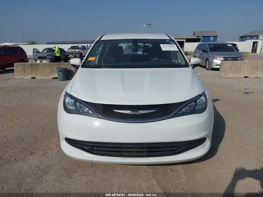 CHRYSLER PACIFICA - zdjęcie 12