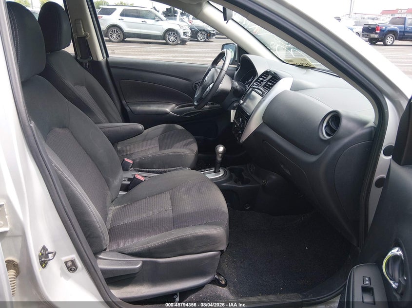 2018 NISSAN VERSA auction photo 5