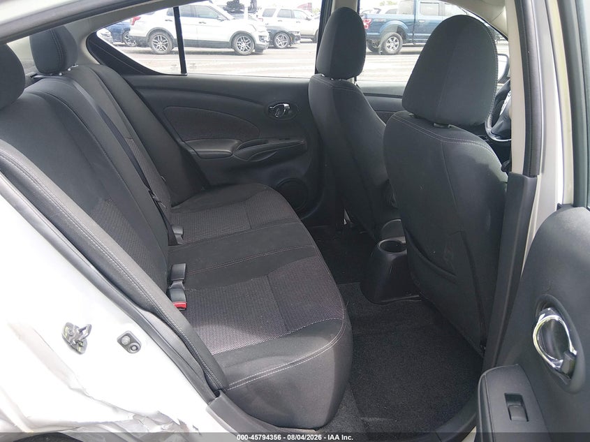 2018 NISSAN VERSA auction photo 8