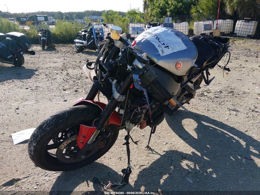 2003 YAMAHA YZFR1 auction photo 2