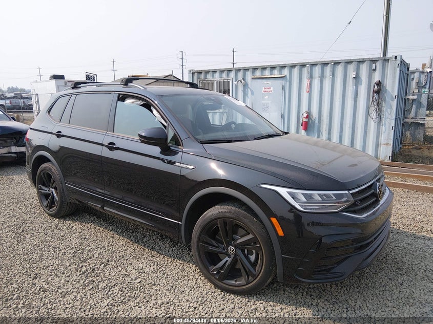 2023 VOLKSWAGEN TIGUAN 2.0T SE R-LINE BLACK