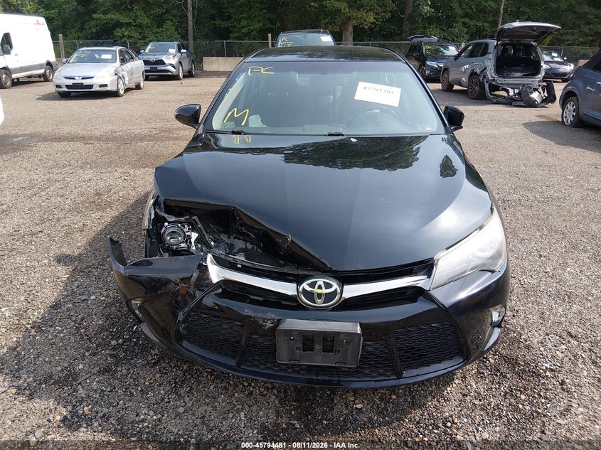 TOYOTA CAMRY - zdjęcie 12