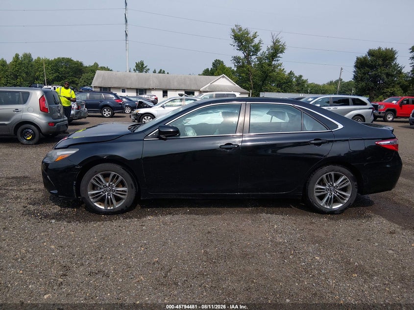 TOYOTA CAMRY - zdjęcie 14