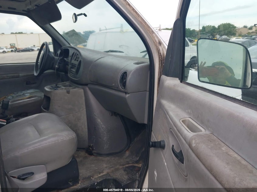 2000 FORD E-250 auction photo 5
