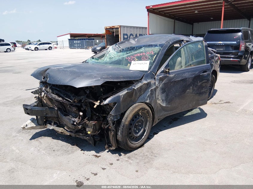 2011 TOYOTA CAMRY auction photo 2