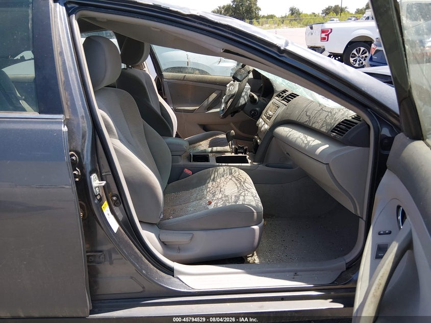 2011 TOYOTA CAMRY auction photo 5