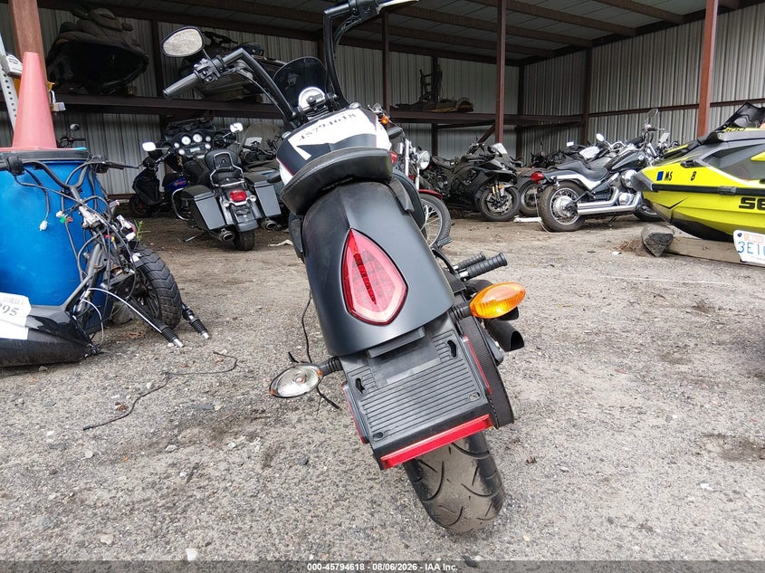 2014 VICTORY MOTORCYCLES HIGH-BALL auction photo 6