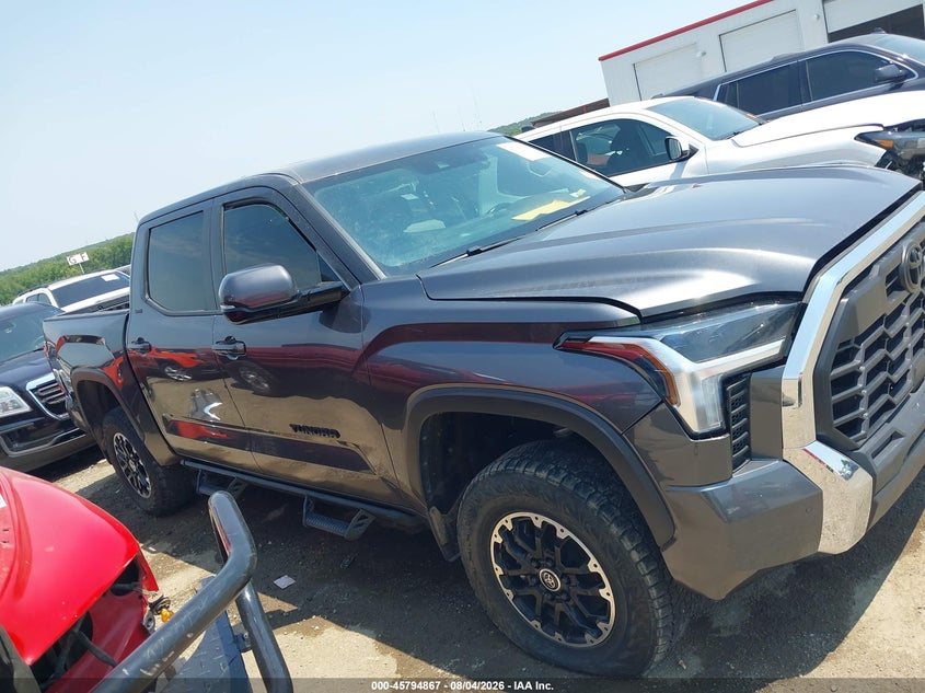 TOYOTA TUNDRA - zdjęcie 13