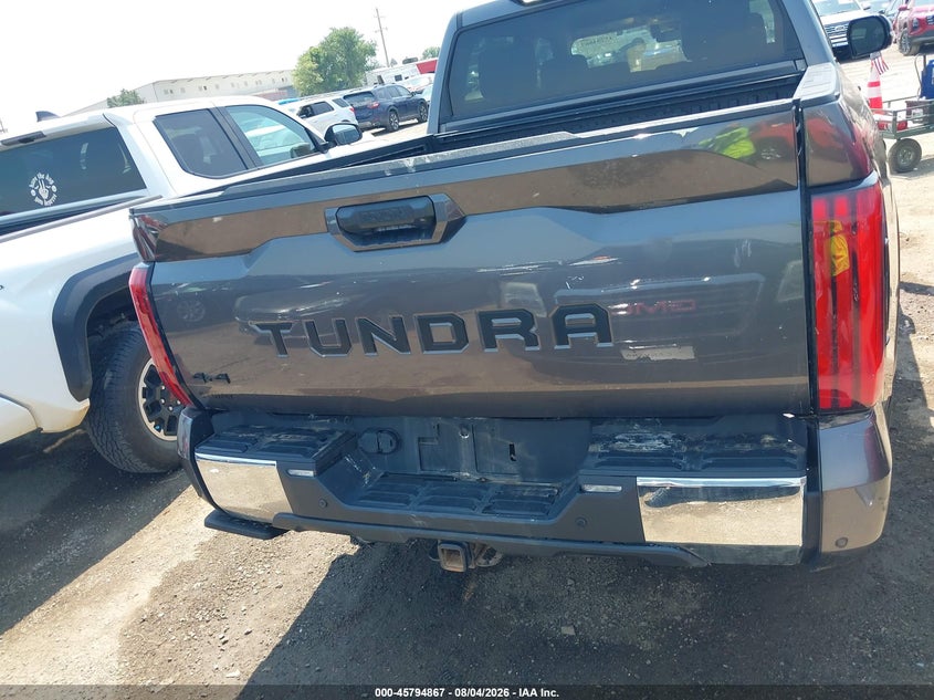 TOYOTA TUNDRA - zdjęcie 16