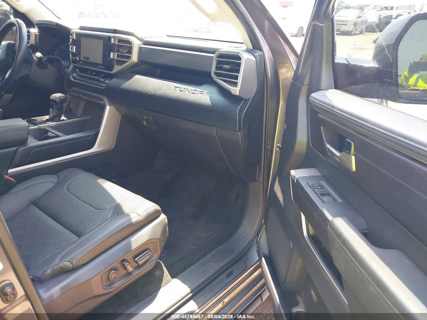TOYOTA TUNDRA - zdjęcie 5