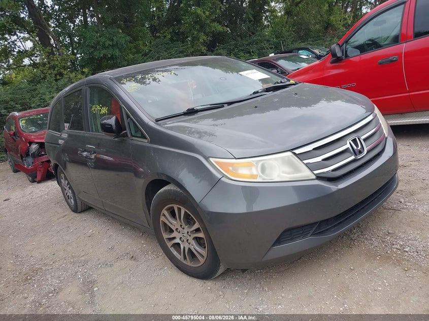 2013 HONDA ODYSSEY auction photo 1