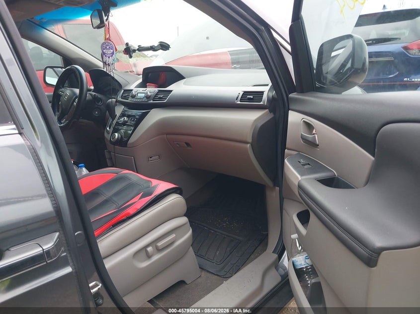 2013 HONDA ODYSSEY auction photo 5