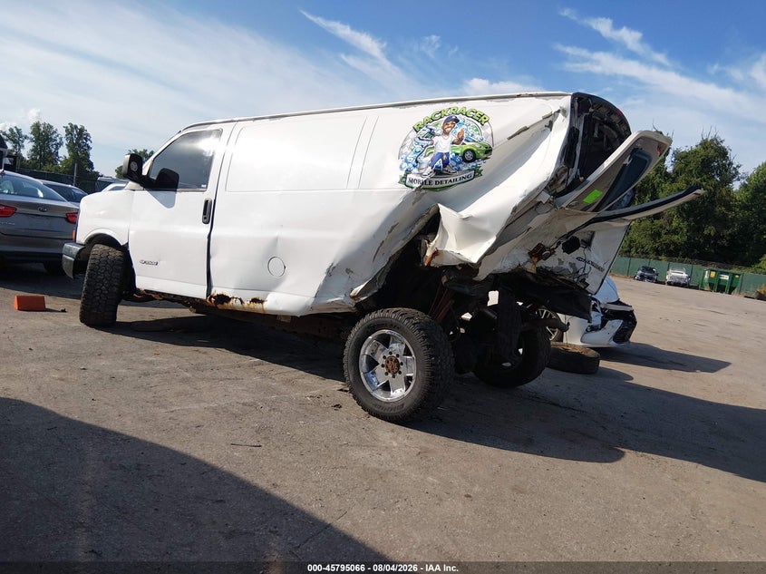 2003 CHEVROLET EXPRESS auction photo 3