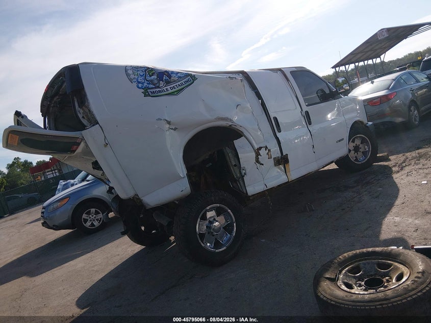 2003 CHEVROLET EXPRESS auction photo 4