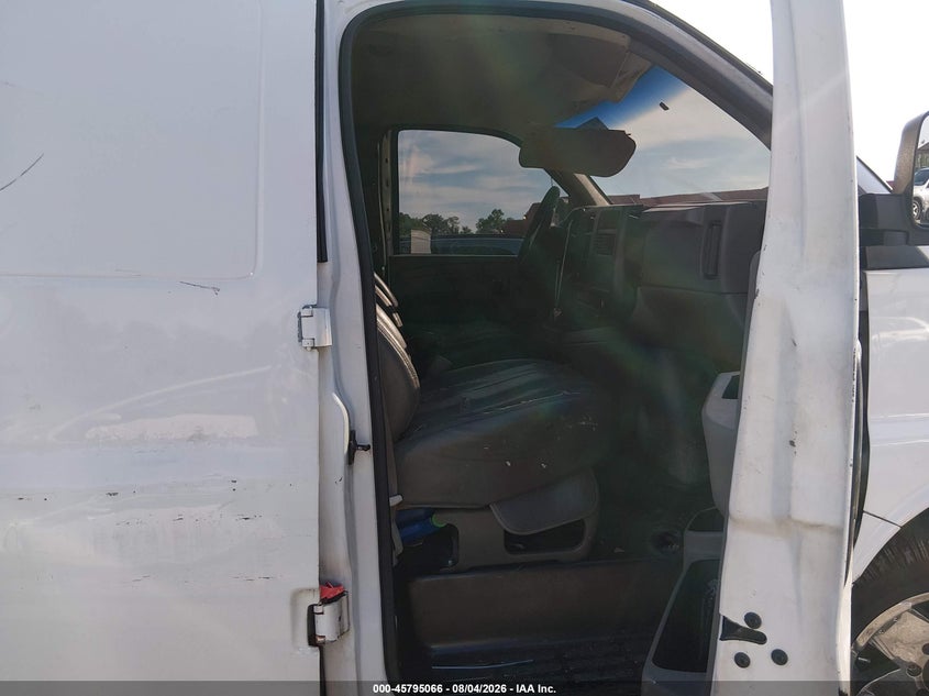 2003 CHEVROLET EXPRESS auction photo 5