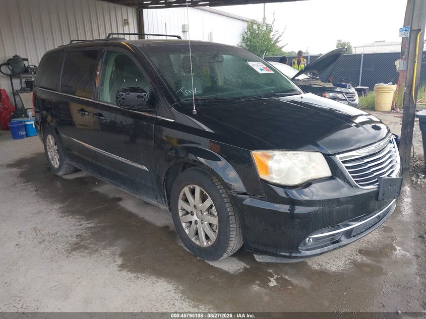 2014 CHRYSLER TOWN & COUNTRY auction photo 1