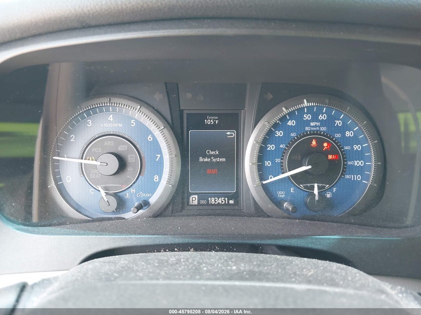 2017 TOYOTA SIENNA auction photo 7