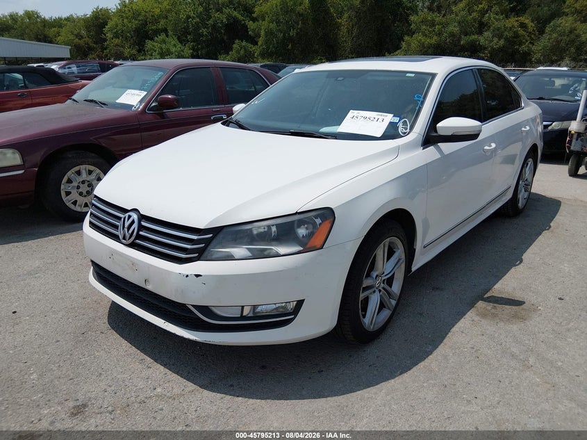 2015 VOLKSWAGEN PASSAT auction photo 2