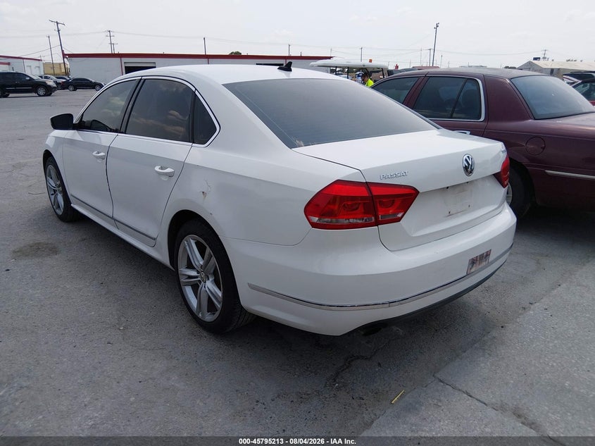 2015 VOLKSWAGEN PASSAT auction photo 3
