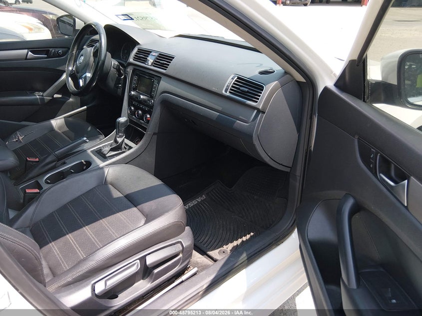 2015 VOLKSWAGEN PASSAT auction photo 5