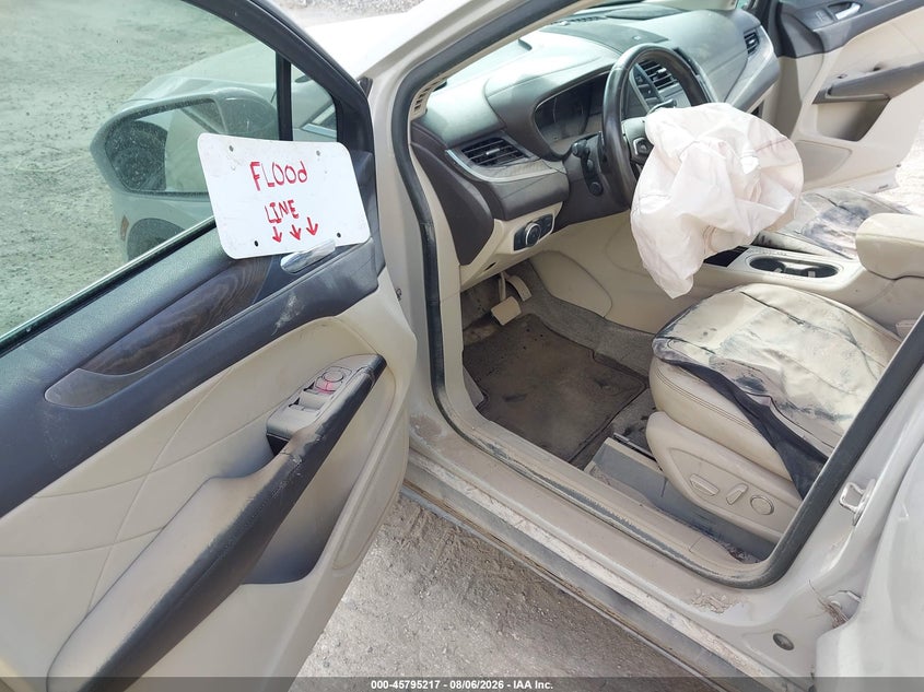 LINCOLN MKC 2019 VIN 5LMCJ3C98KUL04512