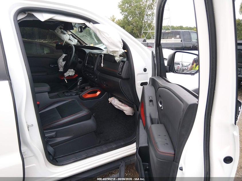 2023 NISSAN FRONTIER auction photo 5