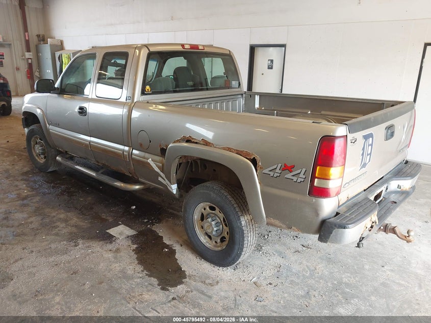 2002 CHEVROLET SILVERADO 2500HD auction photo 3