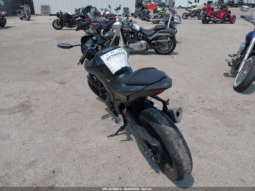 2021 YAMAHA MT-03 auction photo 3