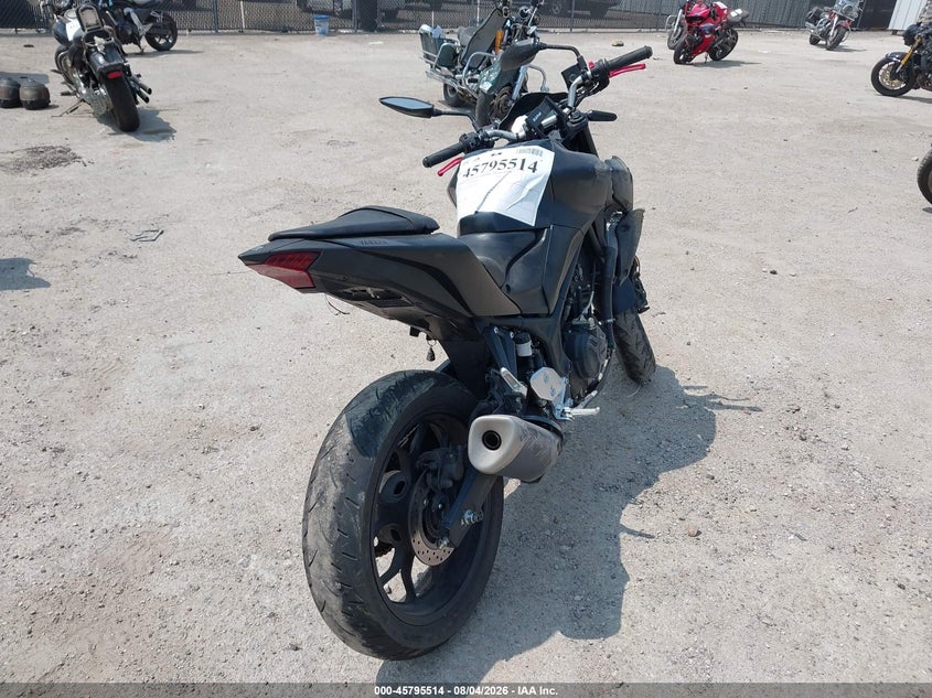 2021 YAMAHA MT-03 auction photo 4