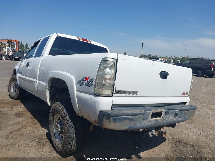 2006 GMC SIERRA 2500HD auction photo 3