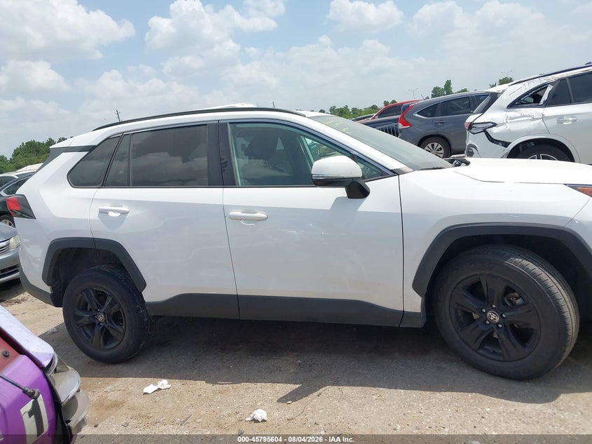 TOYOTA RAV4 - zdjęcie 12