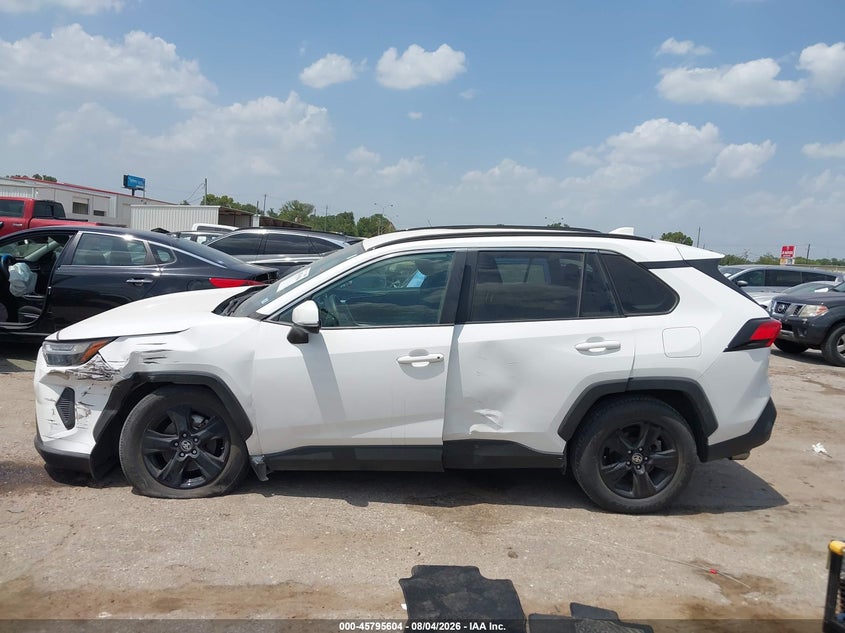TOYOTA RAV4 - zdjęcie 13