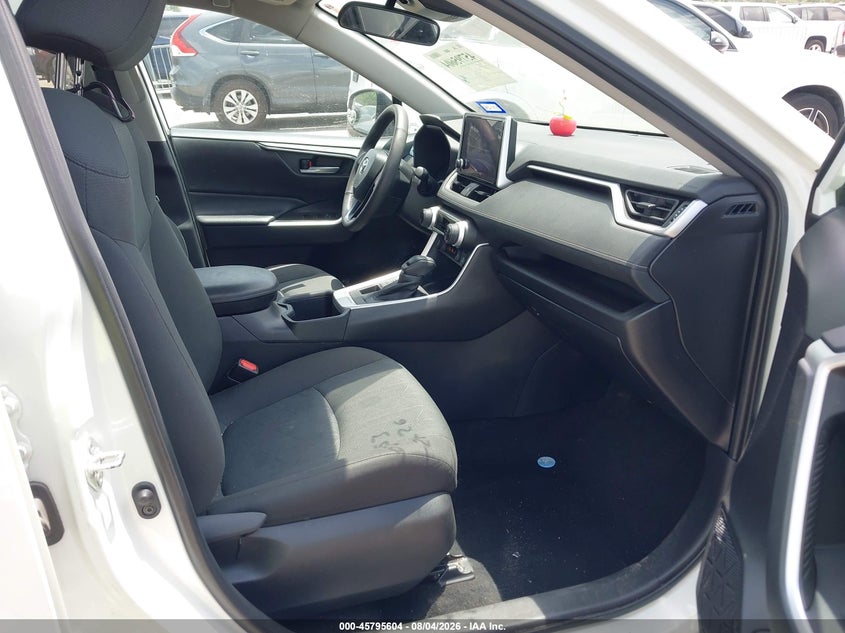 TOYOTA RAV4 - zdjęcie 5