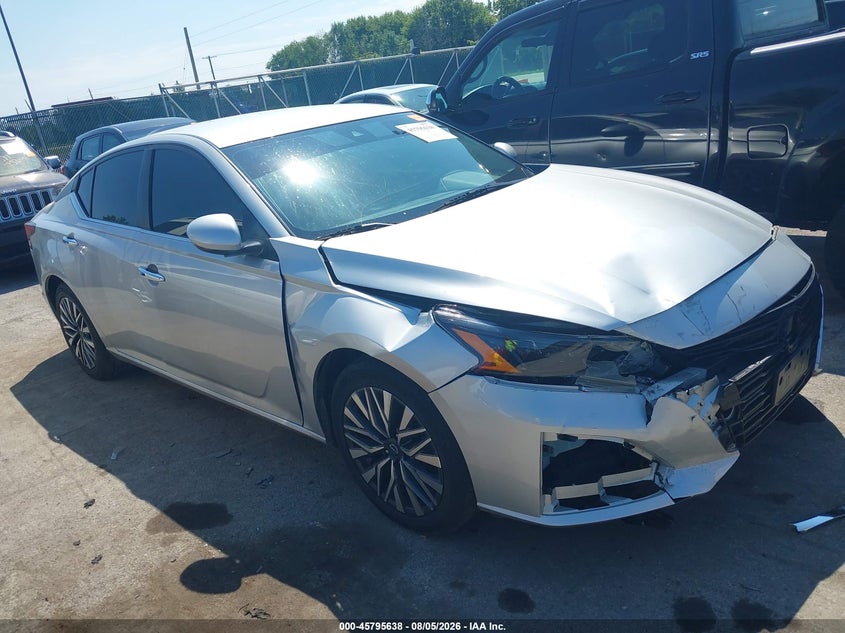 Vin: 1n4bl4dv3pn305332, lot: 46294470, nissan altima sv fwd 2023 img_1