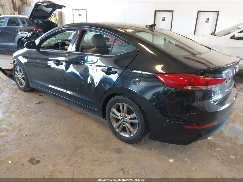 2017 HYUNDAI ELANTRA auction photo 3